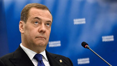 Un oficial european îi recomandă lui Medvedev să caute „consiliere și îngrijire psihologică”