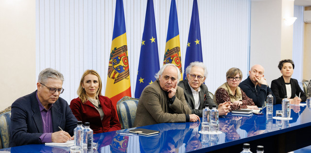 Președinta Maia Sandu a discutat despre referendumul privind integrarea europeană cu oameni de cultură 



