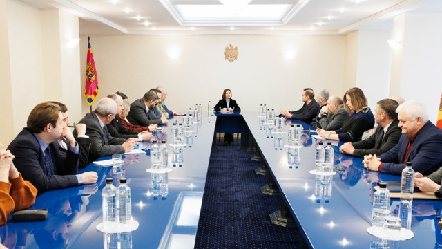 Maia Sandu a avut o întrevedere cu jurnaliști și formatori de opinie. Discuțiile s-au axat pe referendumul de aderare a Republicii Moldov la UE 