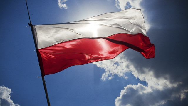 Polonia trebuie să se pregătească pentru riscul unui război cu Rusia, susține ministrul polonez al apărării