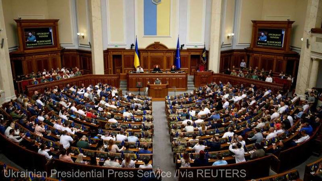 Parlamentul ucrainean a prelungit până la jumătatea lunii mai mobilizarea și legea marțială