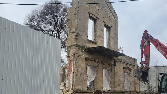O clădire istorică din Chișinău s-a prăbușit parțial în timpul lucrărilor de restaurare