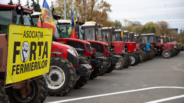 Atenție! Fermierii intenționează să blocheze drumul care duce spre vama Leușeni. Poliția: Rugăm șoferii să evite acest traseu


