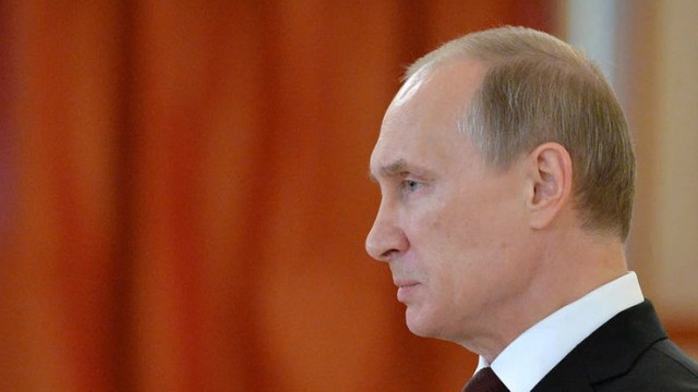 Vladimir Putin promulgă legea ce prevede confiscarea bunurilor celor care ''defăimează'' armata rusă