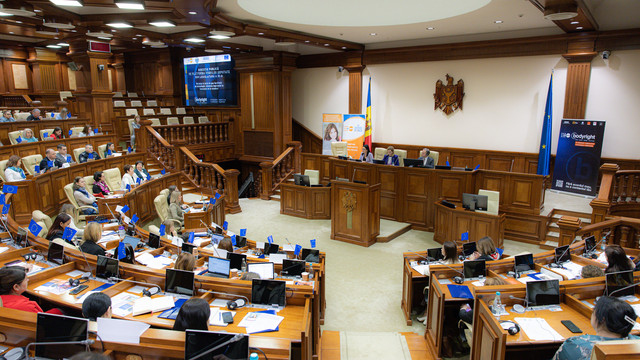 Parlamentul de la Chișinău a denunțat trei acorduri cu CSI privind colaborarea în domeniul militar și cel al combaterii terorismului: erau în contradicție cu principiile de neutralitate ale Republicii Moldova