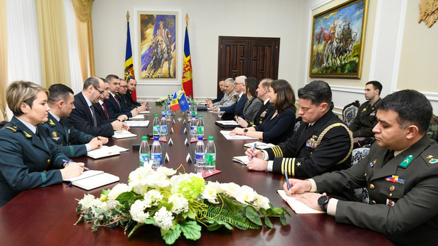 Ministrul Apărării Anatolie Nosatîi, întrevedere cu amiralul Stuart B. Munsch, Comandantul Comandamentului Forțelor Întrunite ale NATO de la Napoli