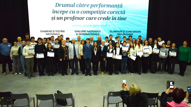 42 de elevi au fost desemnați câștigători în cadrul Concursului Național de Științe și inginerie „Mold SEF”, ediția a XII-a