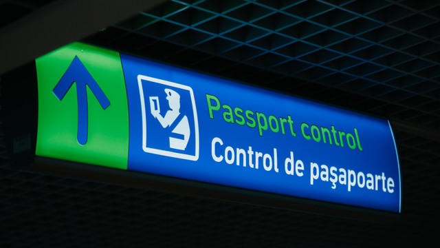 Doi călători, prinși cu acte falsificate la Aeroportul din Chișinău