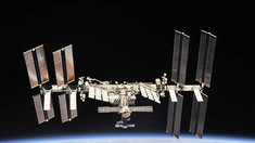 Trei americani și un rus pleacă în spațiu: Acordul NASA-Roscosmos, menținut în ciuda războiului din Ucraina
