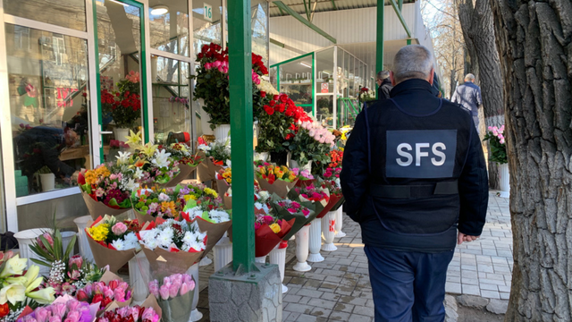 Fiscul va monitoriza activitatea vânzătorilor de flori și contribuabililor care activează în domeniul Horeca, în perioada 7-8 martie