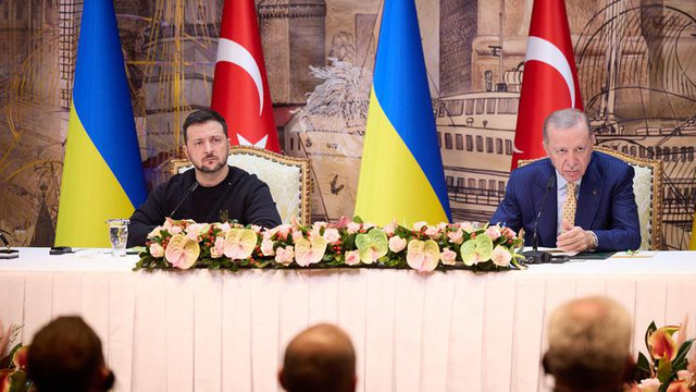 Turcia vrea să găzduiască un summit pentru încheierea păcii între Ucraina și Rusia
