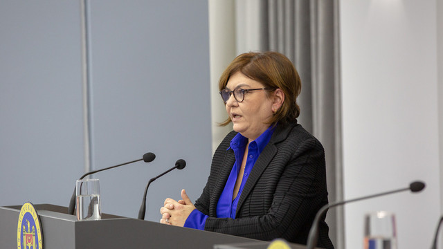 Comisara europeană Adina Vălean, la Forumul căilor ferate de la Chișinău: „Republica Moldova poate lua bani pentru cale ferată din fondurile la care aveau acces numai statele membre ale UE”