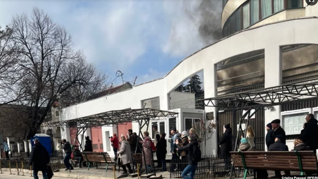 Incident cu flăcări și fum la Consulatul Rusiei la Chișinău, în timpul  alegerilor prezidențiale ruse