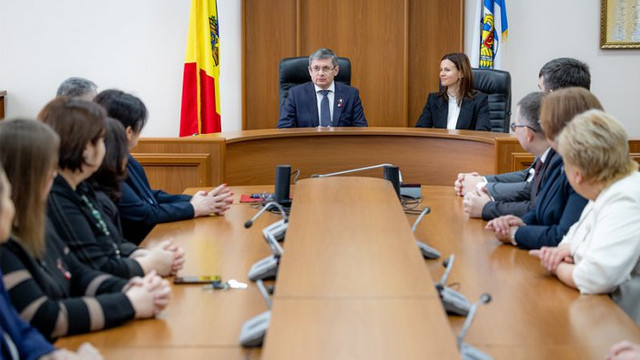 Președintele Parlamentului a prezentat-o angajaților Curții de Conturi pe noua președintă a instituției, Tatiana Șevciuc