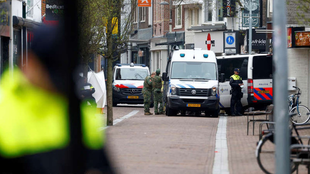 Mai multe persoane au fost luate ostatice într-o cafenea din Olanda