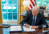 Joe Biden a semnat proiectul de lege privind asistența militară crucială pentru Ucraina