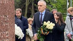 FOTO |  Reprezentanți ai Ambasadei României au participat la evenimentul dedicat comemorării victimelor Pogromului evreiesc de la Chișinău 