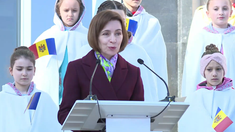 Maia Sandu: A onora drapelul de stat înseamnă să nu uităm niciodată rădăcinile, aspirațiile și visele