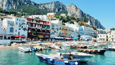 Italienii nu mai au loc de turiști pe insula Capri: ”A devenit dormitorul lor”