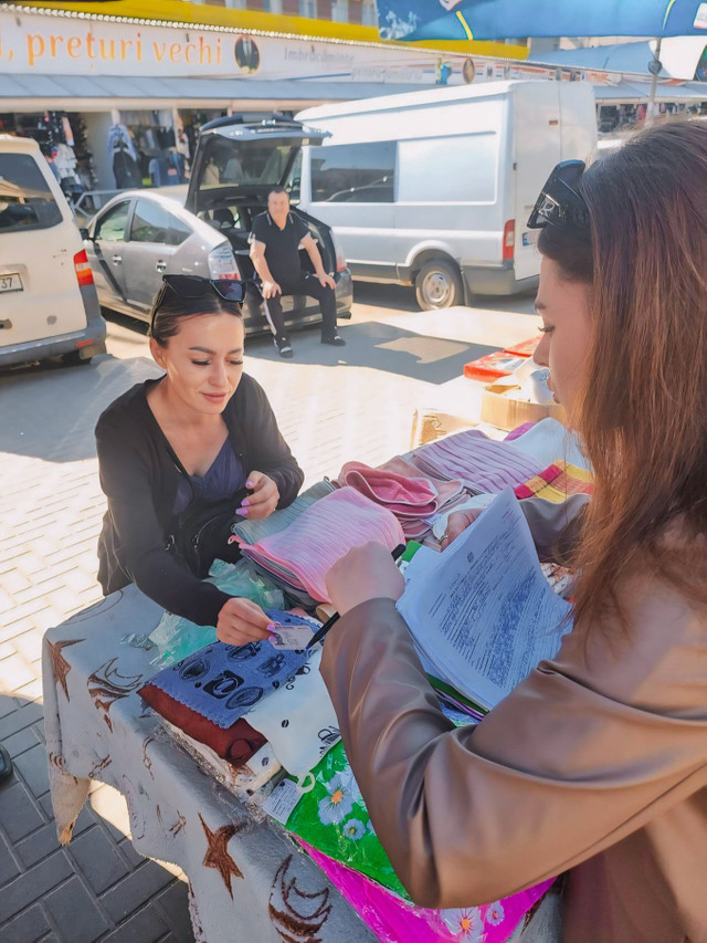 FOTO | În Chișinău sunt desfășurate acțiuni ample pentru prevenirea și combaterea comerțului ilicit pe străzi