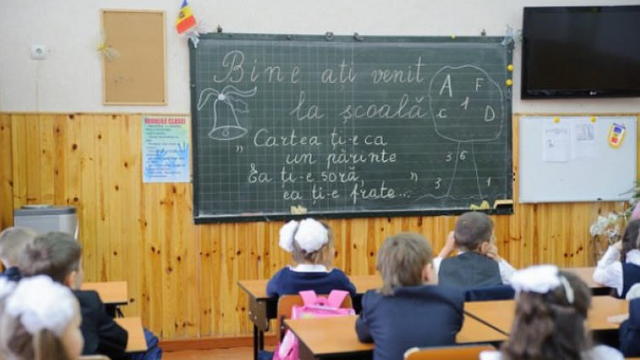 Părinții din Chișinău pot înscrie copiii în clasa I