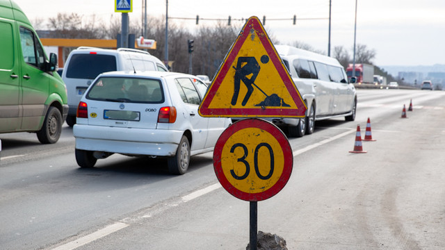 Traficul va sistat parțial timp de o lună pe strada Petricani