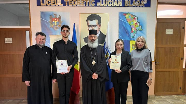 Episcopia de Bălți a Mitropoliei Basarabiei a acordat burse unui număr de 5 elevi care studiază în licee din localitate