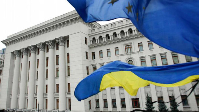 SUA iau în considerare trimiterea mai multor consilieri militari în Ucraina

