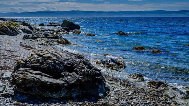 O insulă aflată între Scoția și Irlanda de Nord a fost scoasă la vânzare