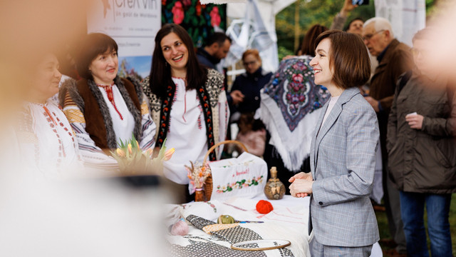 GALERIE FOTO | Maia Sandu s-a întâlnit cu diaspora R.Moldova din Belgia și Luxemburg. „Cetățenii noștri sunt uniți în dorința de a progresa pe drumul integrării europene”