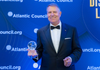 FOTO | Președintele Klaus Iohannis a primit premiul Distinguished International Leadership Award din partea Atlantic Council