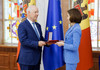 Maia Sandu i-a acordat „Ordinul de Onoare” ambasadorului SUA la Chișinău, Kent Logsdon