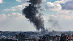 Israelul bombardează două cartiere din Rafah, pentru care a ordonat evacuarea (apărarea civilă din Gaza)