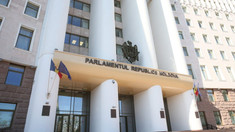 Parlamentul va examina săptămâna viitoare proiectul privind desfășurarea referendumului
