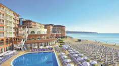Bulgaria. Turismul de pe litoral are un început bun, dar hotelierii se confruntă cu probleme de personal/ Angajatorii oferă salarii mai mari și caută să aducă lucrători străini
