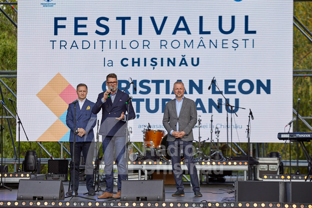 GALERIE FOTO | Cea de-a doua ediție a Festivalului Tradițiilor Românești, în plină desfășurare la Grădina Botanică