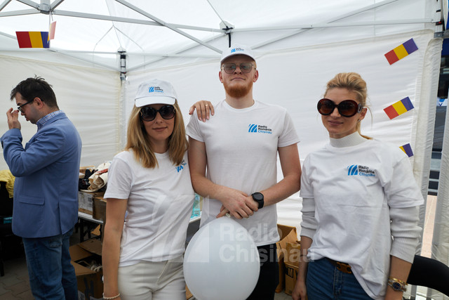 GALERIE FOTO | Radio Chișinău a fost prezent cu un stand în echipa României aflată ieri la Bălți, unde s-a celebrat Ziua Europei 2024