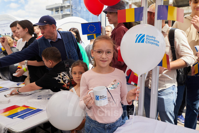 GALERIE FOTO | Radio Chișinău a fost prezent cu un stand în echipa României aflată ieri la Bălți, unde s-a celebrat Ziua Europei 2024