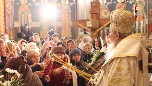 LIVE | Slujba de Înviere oficiată de ÎPS Petru, Mitropolitul Basarabiei, la Biserica „Sfântul Ierarh Nicolae” din Chișinău 