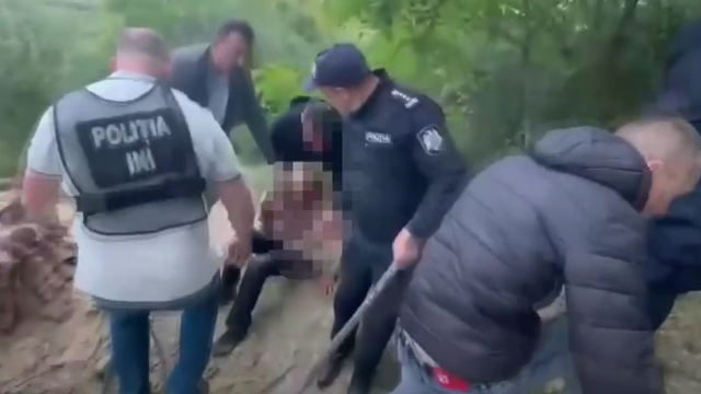 VIDEO | Intervenția poliției a salvat viața unui bărbat de 63 de ani, pe care un tânăr l-a închis într-un beci și acoperit cu pământ. Autorul a fost arestat