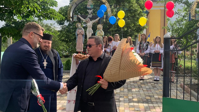 FOTO | Ambasadorul României la Chișinău, Cristian-Leon Țurcanu, a vizitat biserica cu hramul Sf. Arhangeli Mihail si Gavriil din Cazangic