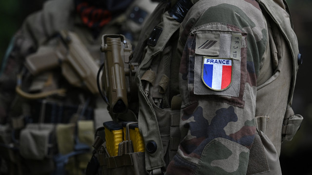 Franța va trimite trupe în Ucraina pentru a instrui soldați ucraineni, anunță comandantul-șef Sîrski