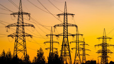 România a redus taxa pe importurile și exporturile de energie electrică din și către Republica Moldova și Ucraina

