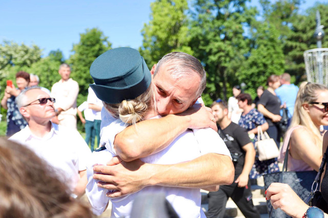 FOTO | Ceremonie solemnă la Academia Militară „Alexandru cel Bun”: 67 de absolvenți au primit gradul de locotenent