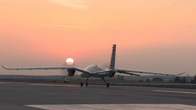 Forțele Terestre Române au început recepția primului sistem de drone Bayraktar