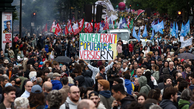 Proteste masive au loc în Franța contra ascensiunii extremei drepte, după victoria lui Marine Le Pen la alegerile europarlamentare