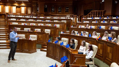 Zeci de elevi din țară au vizitat săptămâna trecută clădirea Legislativului