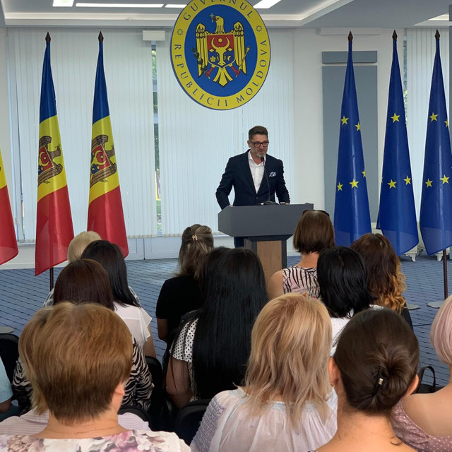 FOTO | Al doilea grup de profesori din R. Moldova a plecat în România pentru a-și perfecționa competențele de limba română, anunță ambasadorul Cristian-Leon Țurcanu