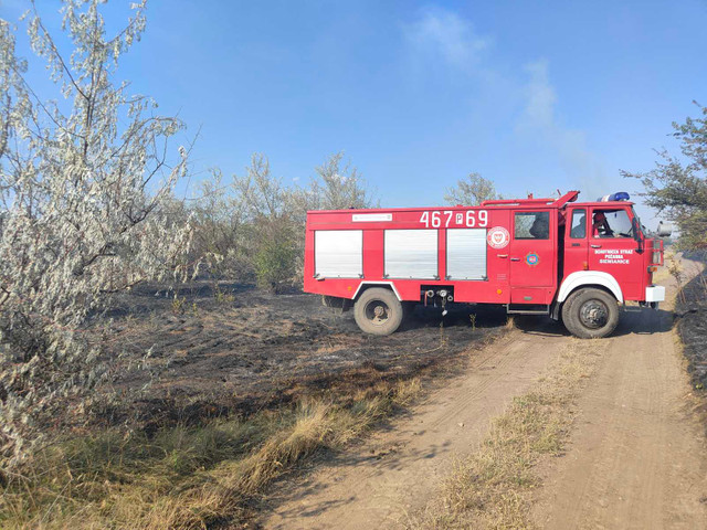 FOTO | IGSU: Peste 120 hectare de teren au fost compromise în ultimele 24 de ore