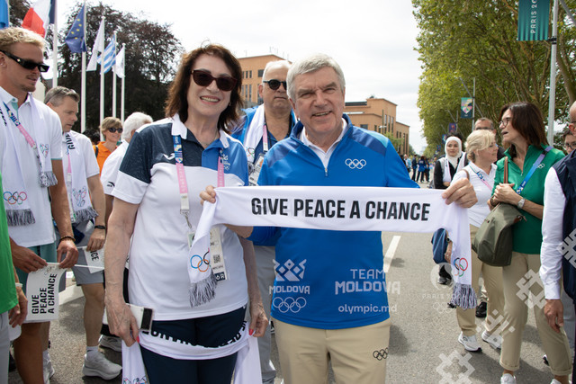 FOTO | Paris 2024: Sportivii din Republica Moldova se alătură apelului la o lume unită - „Dați o șansă păcii!” 